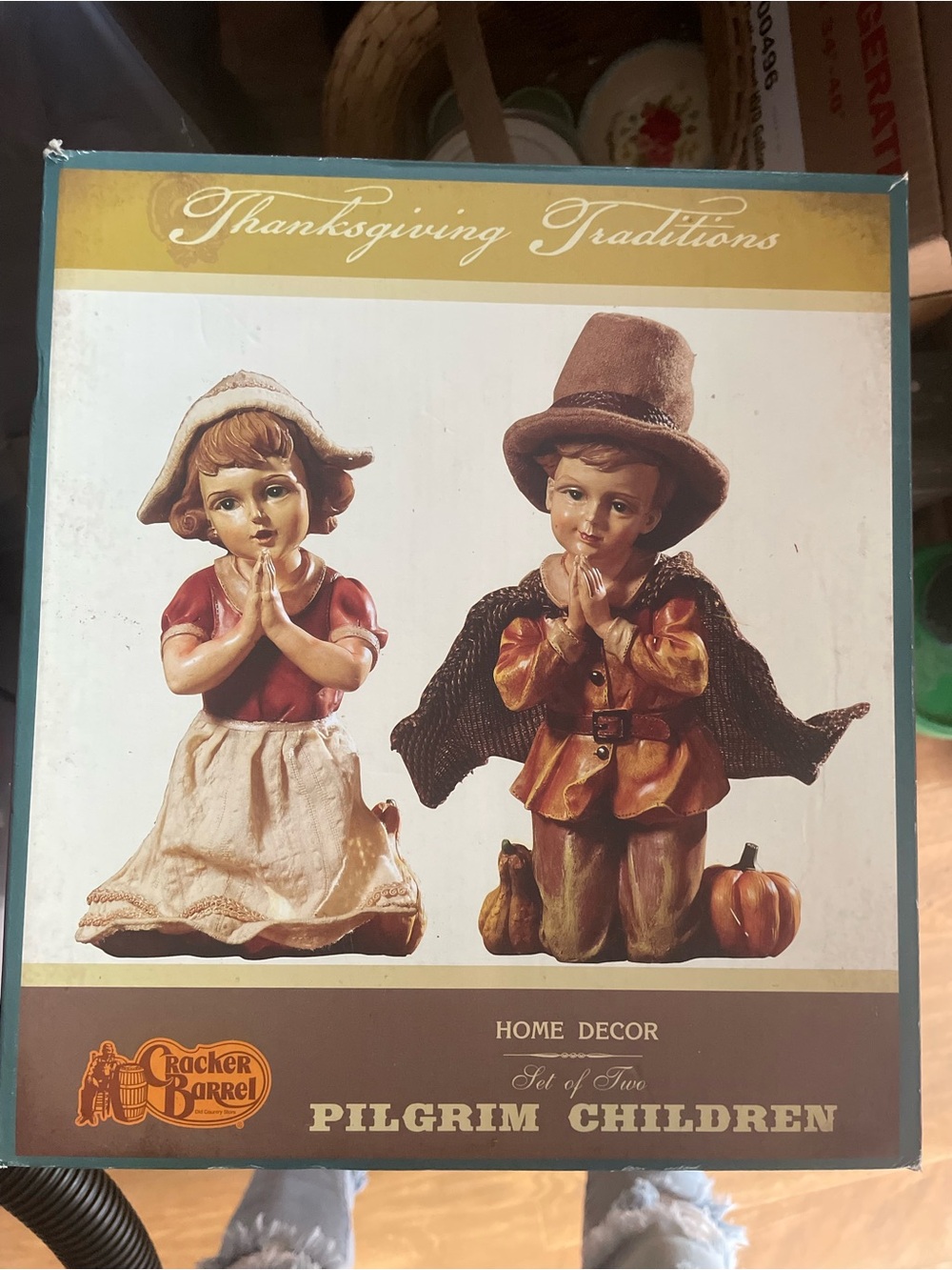Cracker Barrel Brown and Cream Pilgrim Children Figurines